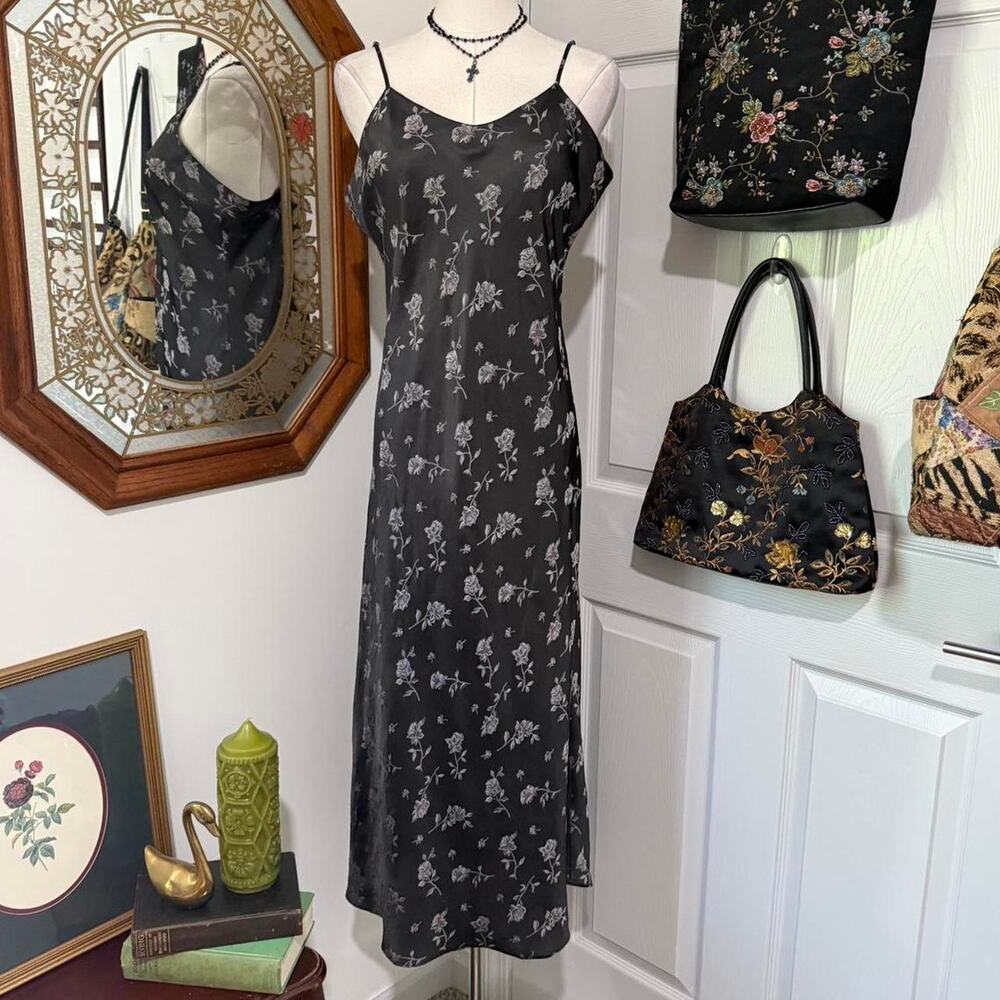 VTG Y2K Delicate Treasures Grey / Silver Floral Romantic Dark Feminine Maxi Slip - Picture 3 of 8